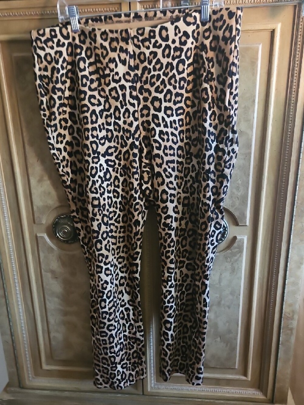 Chico's Leopard Print Straight-Leg Pants - Brown/Tan Chicos Size 2.5 - Picture 5 of 10
